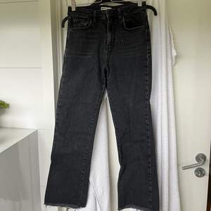Flare ankle jeans från Gina Tricot 