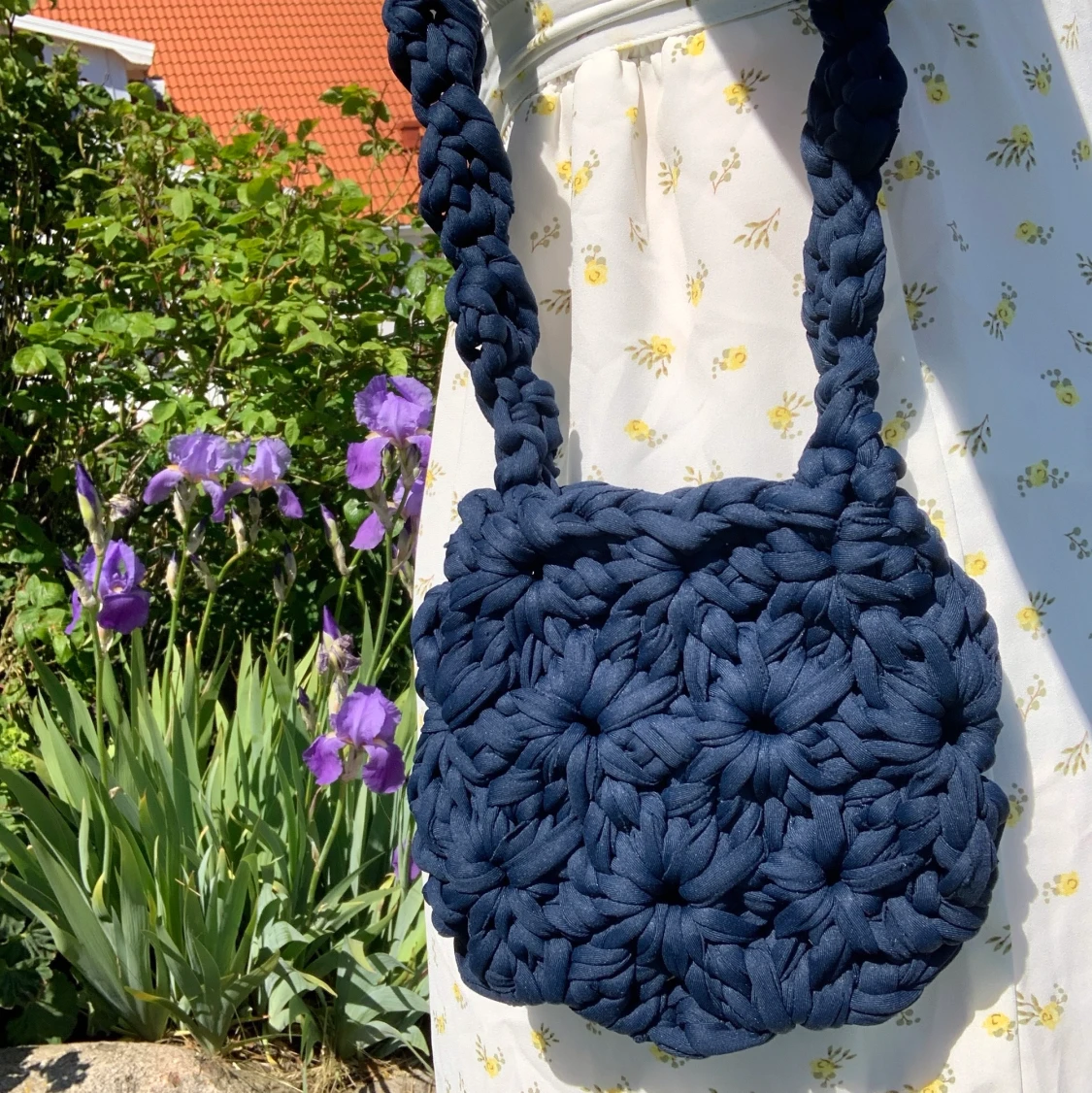 Handgjord virkad väska