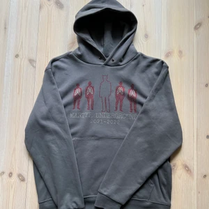 Martyr Underground Hoodie - Martyr Underground 2021-2022 Hoodie. Limited Edition.. Storlek L, knappt använd men lyckats få en fläck, se andra bild.