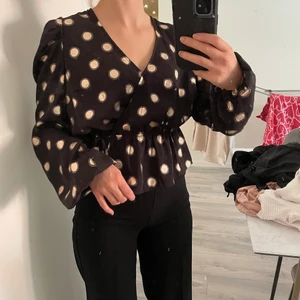 Blus - Jättefin blus🥰 Frakt tillkommer på 45kr
