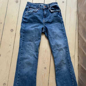 Jeans - Gina tricot jeans storlek 34