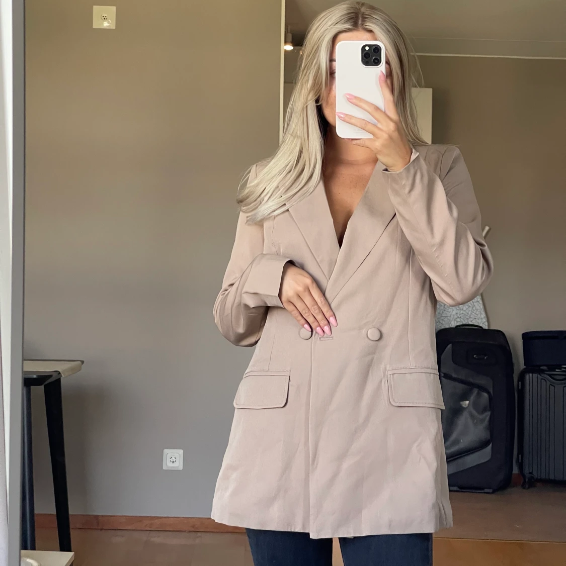 Beige oversized kavaj