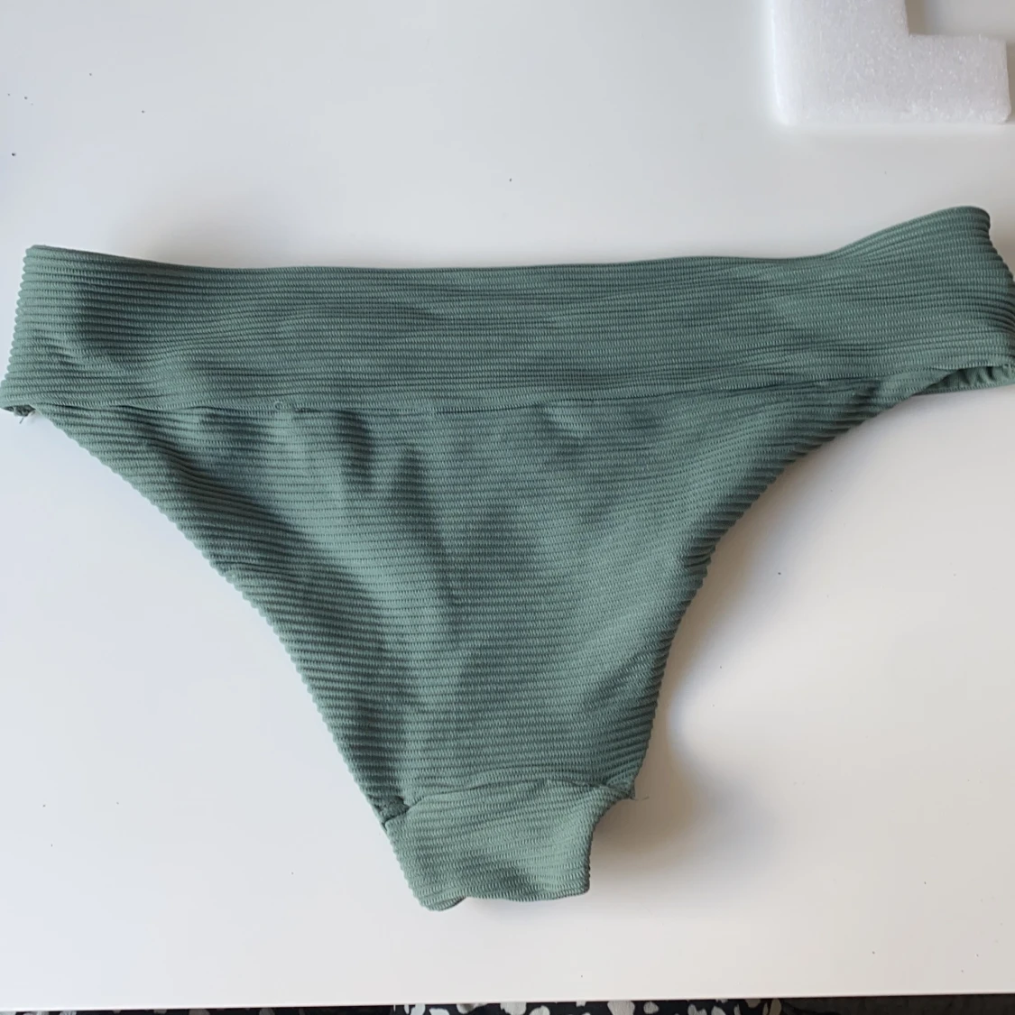 Grön bikini underdel - 90