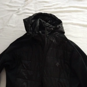 HM - Svart sportjacka