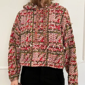 unik hoodie storlek S/M - storlek; passar S & M. möts upp i stockholm eller fraktar. 🖤