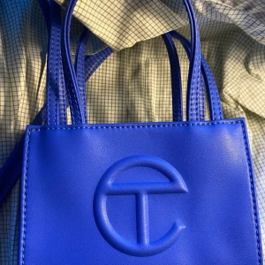 Telfar small shopping bag - Aldrig använd, perfekt skick, dustbag finns. 