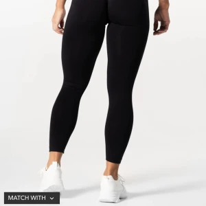 Relode prime scrunch tights - Träningstights från relode, använda en gång. Köpte för 699, säljer för 450. 