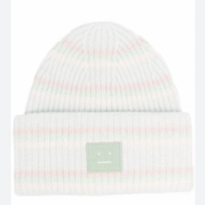 Mössa - Mössa ifrån acne, skriv för mer bilder💞