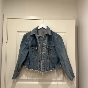 Vårjacka - Jeansjacka från veromoda Storlek M
