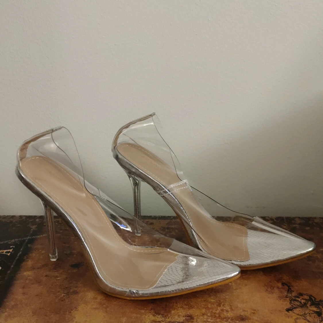 Genomskinliga high heels 