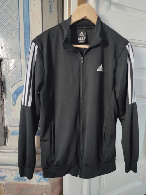 Jacka ADIDAS - Jacka ADIDAS M