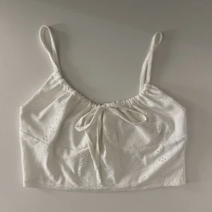 Topp - Topp från Shein i strl L. Oanvänd 