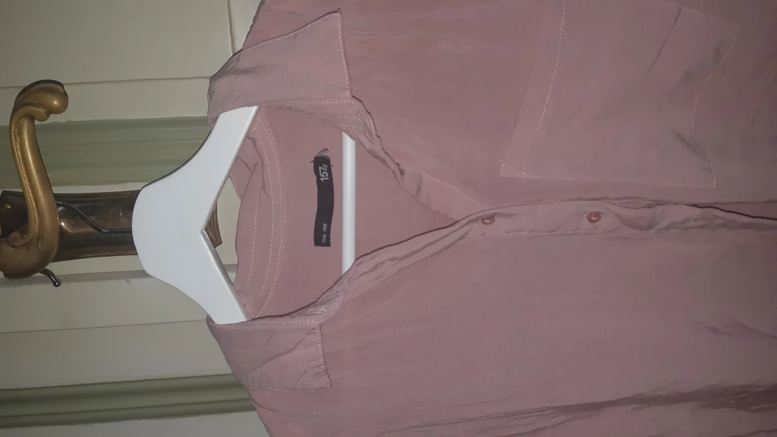 Skön o snygg skjorta  - 91