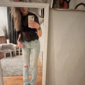 Topp - Super fin fest topp som är köpt från sellpy! Aldrig använd av mig, köpare står för frakt💞