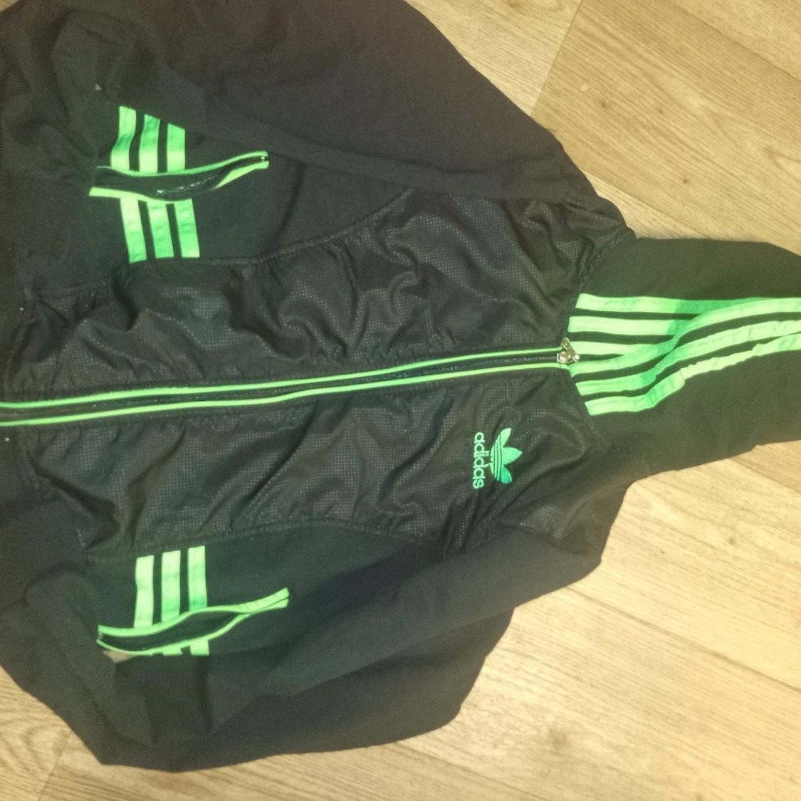 Adidas tröja med dragkedja  - 90