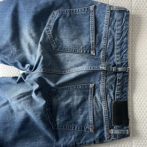 Oscar Jacobson Jeans!! - Skitsnyggq baggy jeans!!  Står strl 32/34 (jag är strl S) men skulle säga att de e som M/L!!