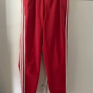 ADIDAS BYXA L - Helt nya byxor storlek L 2fickor