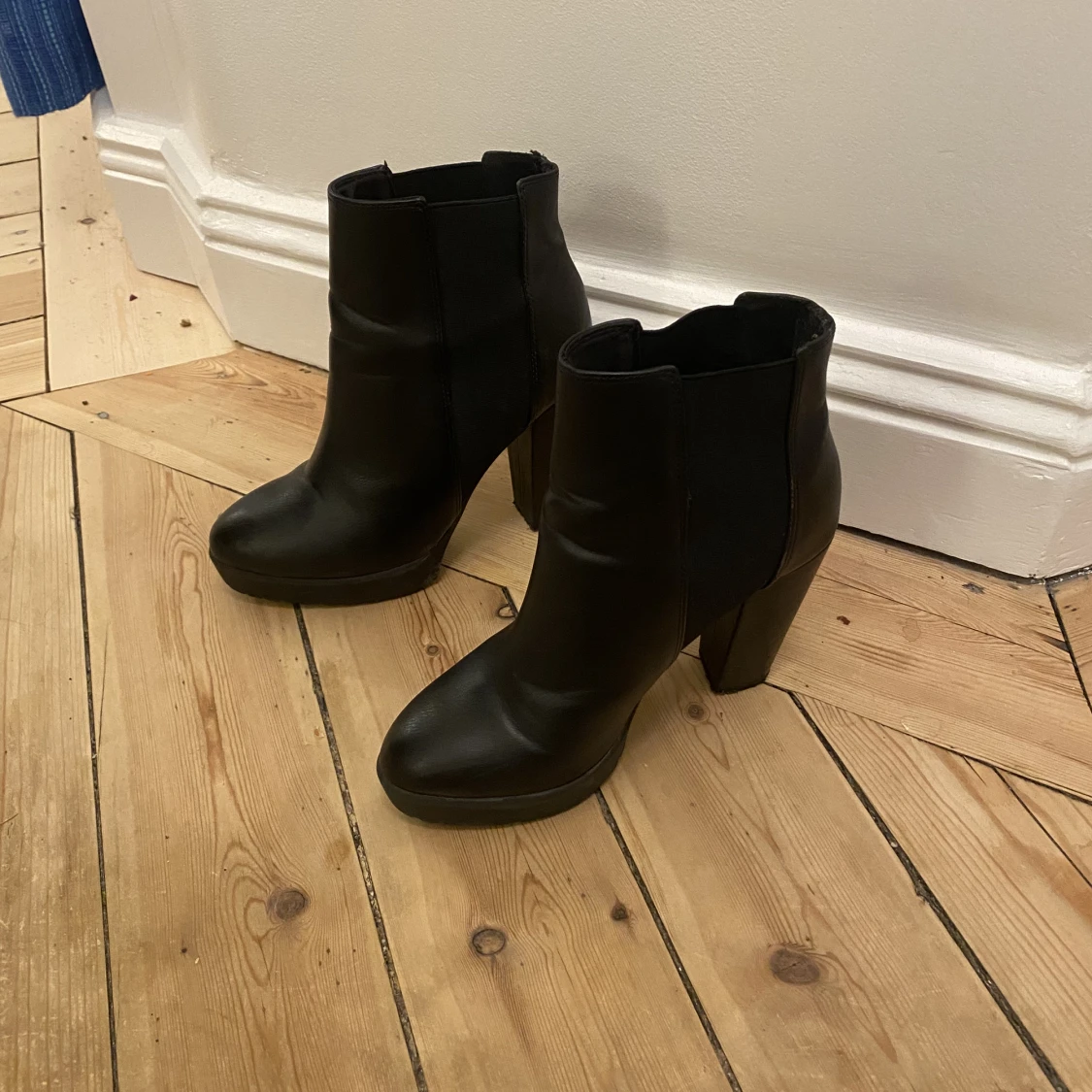 Svarta klackar  - 90