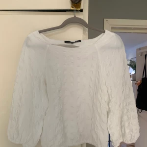 Romantisk topp  - Helt oanvänd! Säljer pga platsbrist.