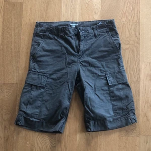 Carhartt Cargo Shorts - Carhartt Cargo Shorts i mycket bra kvalitet och skick. Nypris 999kr. 