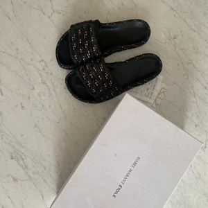 Isabel Marant - Fina sandaler i svart som är sparsamt använda🥰
