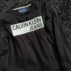 Calvin Klein tröja  - Använd, ok skick.