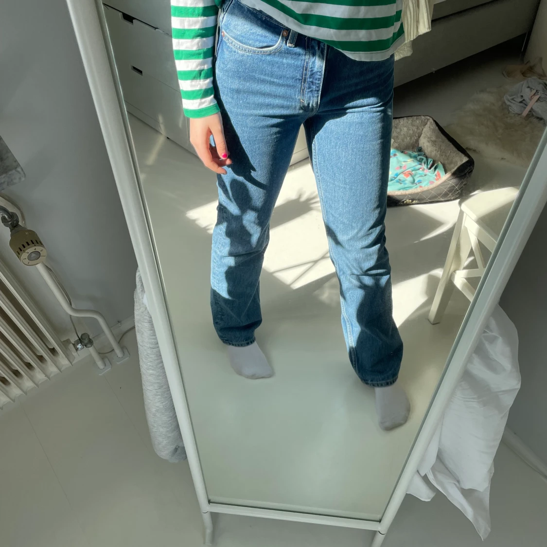 Blå jeans från Weekday  - 90