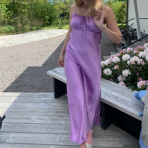 Långklänning  - Slutsåld Långklänning från zara i storlek S, som ny endast använt en gång 🦄🦄