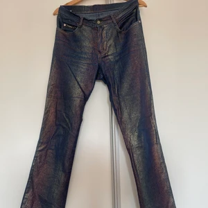 Skimriga Jeans - Skimriga jeans i mycket bra skick. Storlek S.