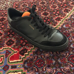 Arigato clean 90 triple - Sköna skor med strl 42. Använd 3 ggr. Box inkluderad. Nypris 1850 kr.