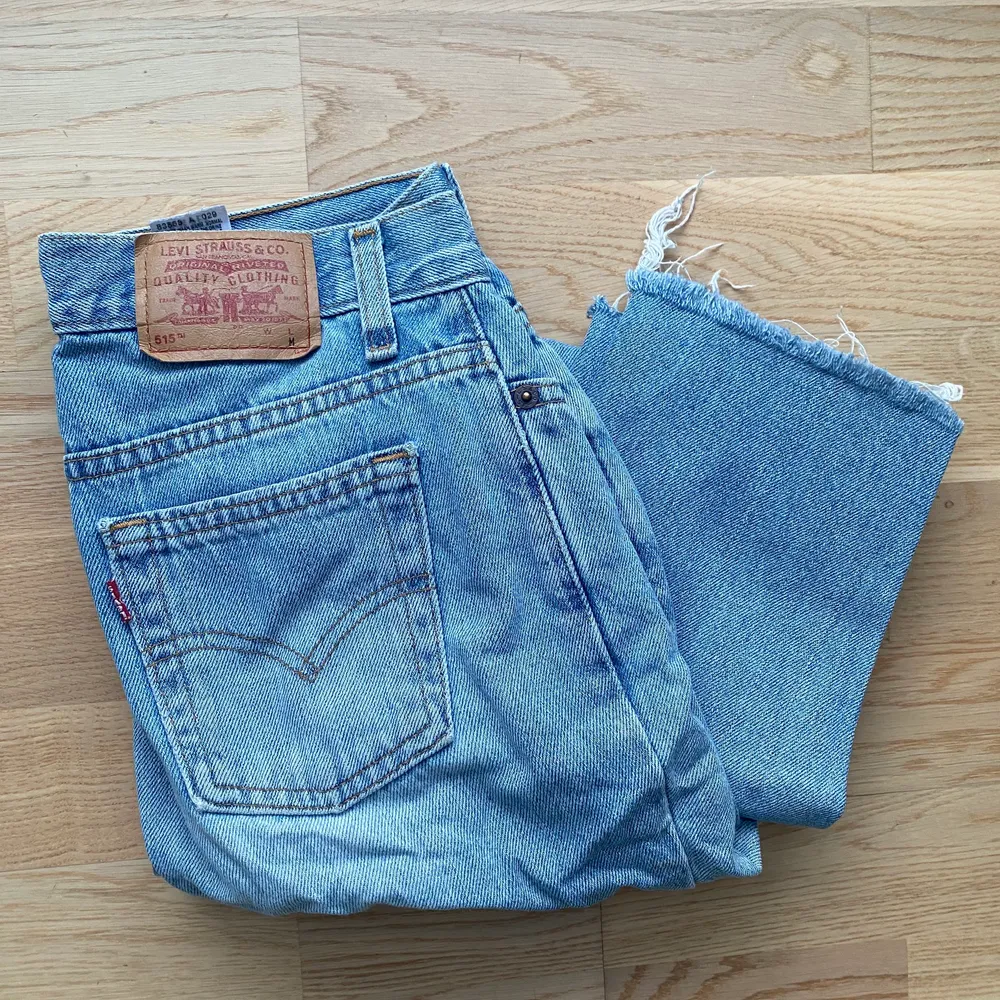 Levis jeans som inte kommer till användning. Står M o storlek men skulle säga att de passar mellan s-m. Jeans & Byxor.