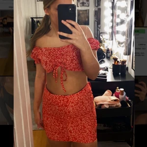 Kjol sett  - Kostade 249kr , säljer för 149kr