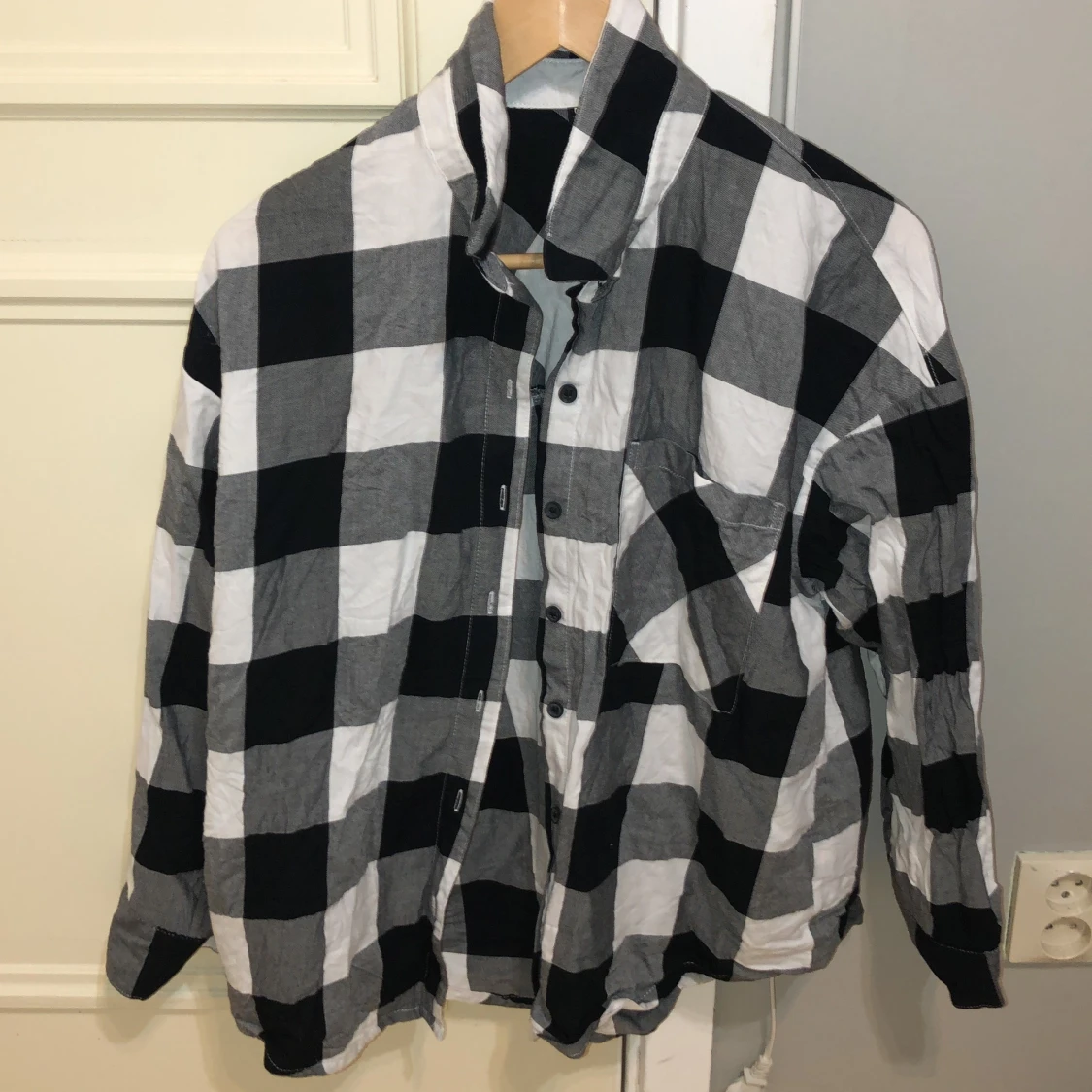 Hej! Nu säljer jag denna fina skjortan! - 90