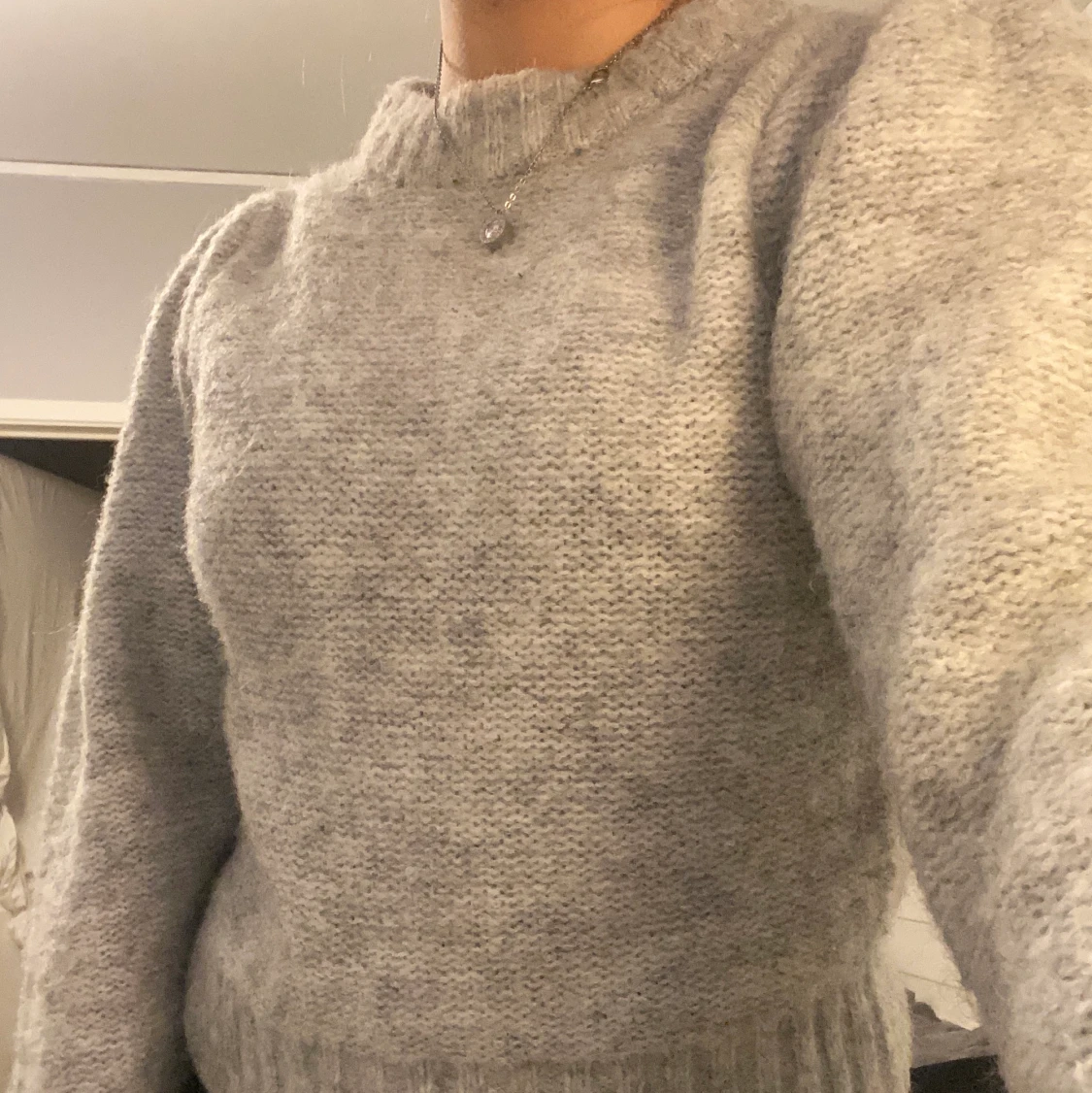 Stickad tröja med lite puffarmar😍 - 91