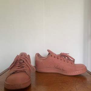 Pink satin Stan Smith sneakers in size 38.  Runs small in size. I’ve only used them once because they were a bit small.