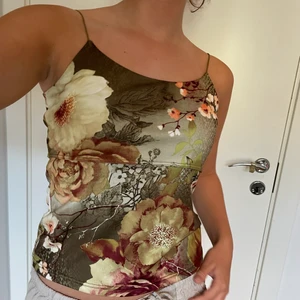 Linne - Storlek s! Säljer pga garderobsrensing! Först till kvarn 