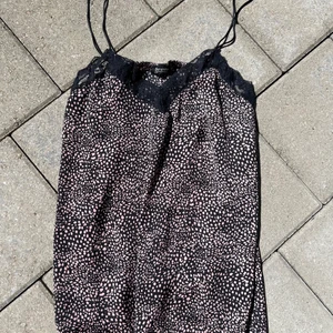 Spetstopp Bershka - Jättefin spetstopp från Bershka, köpt i Spanien. Strl. M