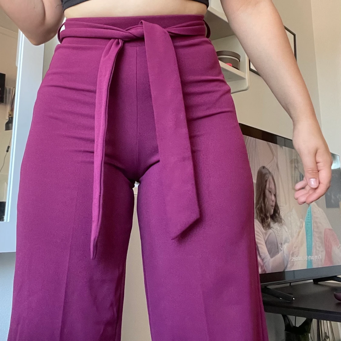 lila byxor wide leg