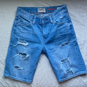 snygga vintage crocker shorts - älskar dessa men tyvärr för små för mig 🥲. Skriv privat för mått. Köparen står för frakt! ❤️