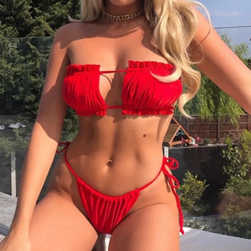 Säljer denna röda fina bikini! Perfekt nu i sommar. Övrigt.