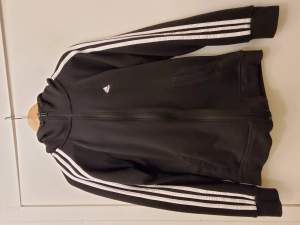 Adidas hoddie