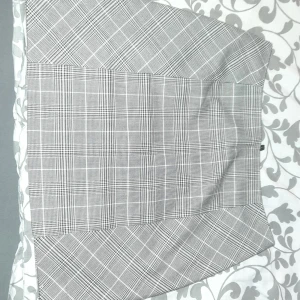 Kjol - Denna kjolen är så sjukt fin på men känner att den är för kort för mig. (Köparen står för frakten)