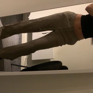 Linnebyxor - Säljer mina fina linnebyxor som är slutsålda på zara, säljer då de inte kommer till använding 💓