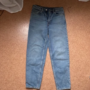 Nya Jeans Weekday lash - Helt nya jeans från weekday, lash. Prislapp kvar. 