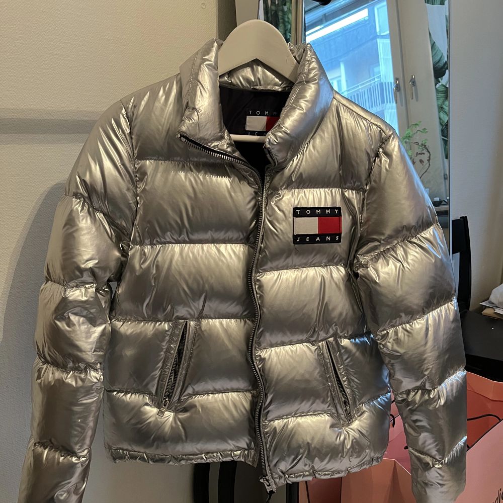 Silver Tommy Hilfiger dunjacka xs silver | Plick Second Hand