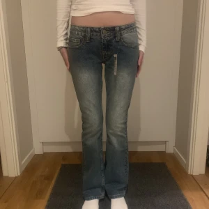 Brandy Melville , Kylie Jeans - BRANDY MELVILLE LOW WAIST JEANS  Helt nya brandy melville jeans i storlek S. 