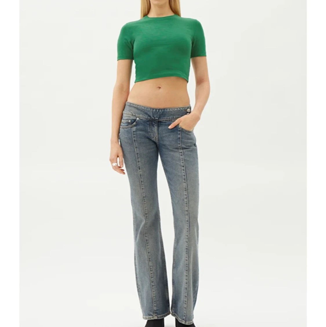 Mini crop top weekday storlek S  - 90