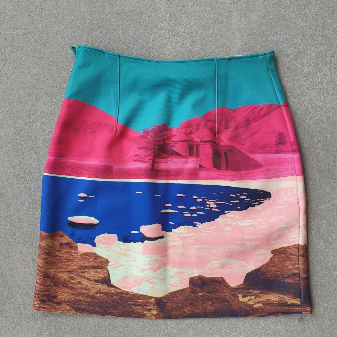 Stunning HM studio skirt brand new - 90