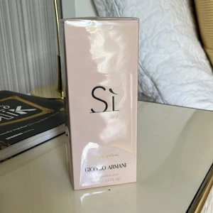 Si parfym - Helt oöppnad si parfym, köpt för 1200kr