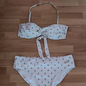 Äkta gant bikini - Säljer min gamla gant bikini då jag ej använder den längre! Den är i storlek M, säljer för 350kr då den är använd FÅ gånger! Ps. Köparen står för frakten ❤️❤️